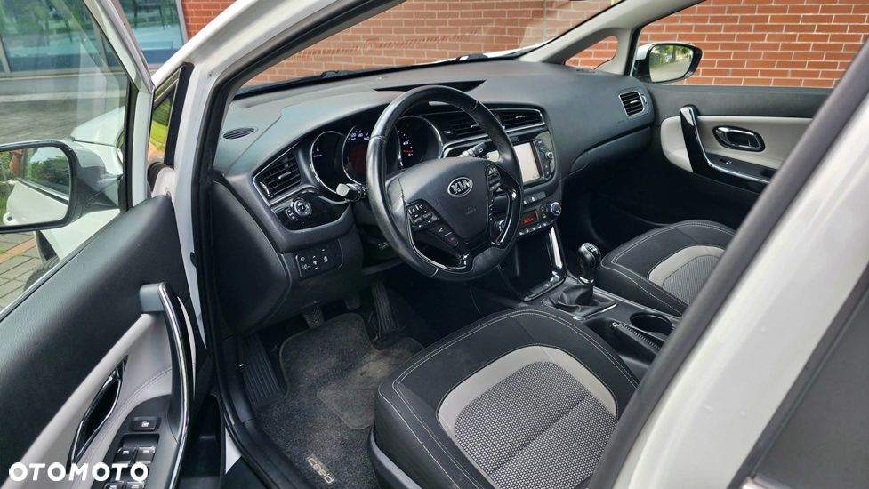 Kia Ceed 1.6 CRDi 136 ISG Spirit - 18