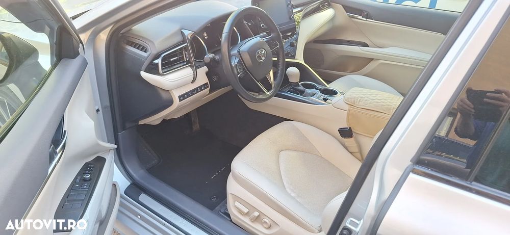 Toyota Camry 2.5 Exclusive - 11