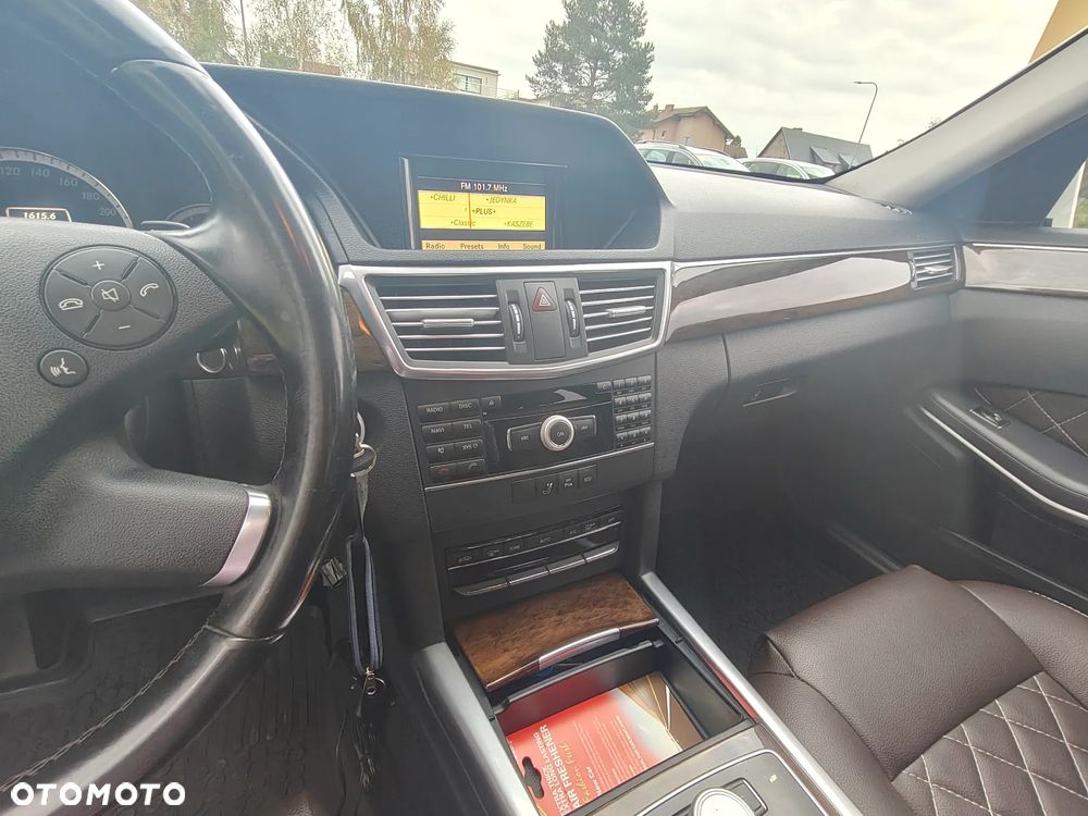 Mercedes-Benz Klasa E - 9