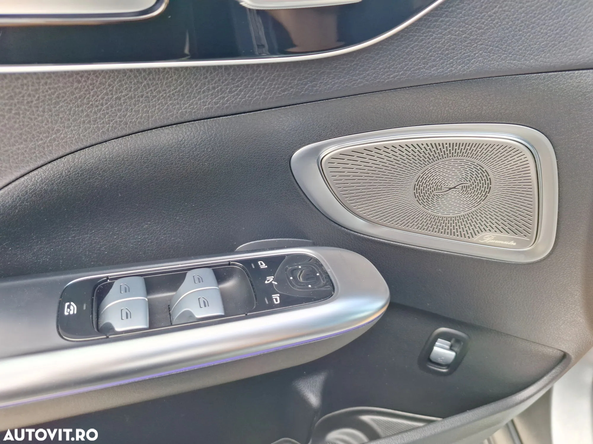 Mercedes-Benz C 300 4Matic T 9G-TRONIC - 24