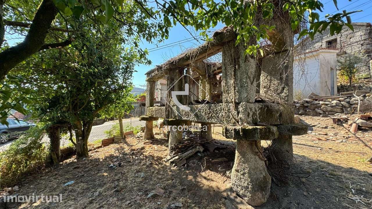 Moradia de pedra em Carralcova, Arcos de Valdevez - Grande imagem: 3/23