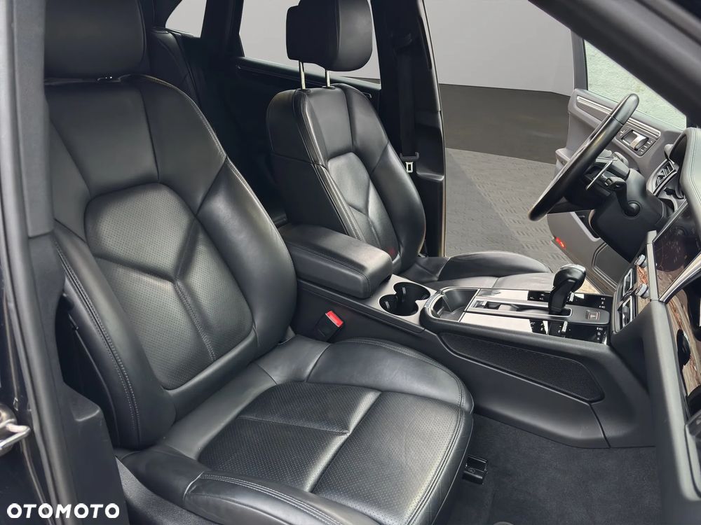 Porsche Macan Standard - 23