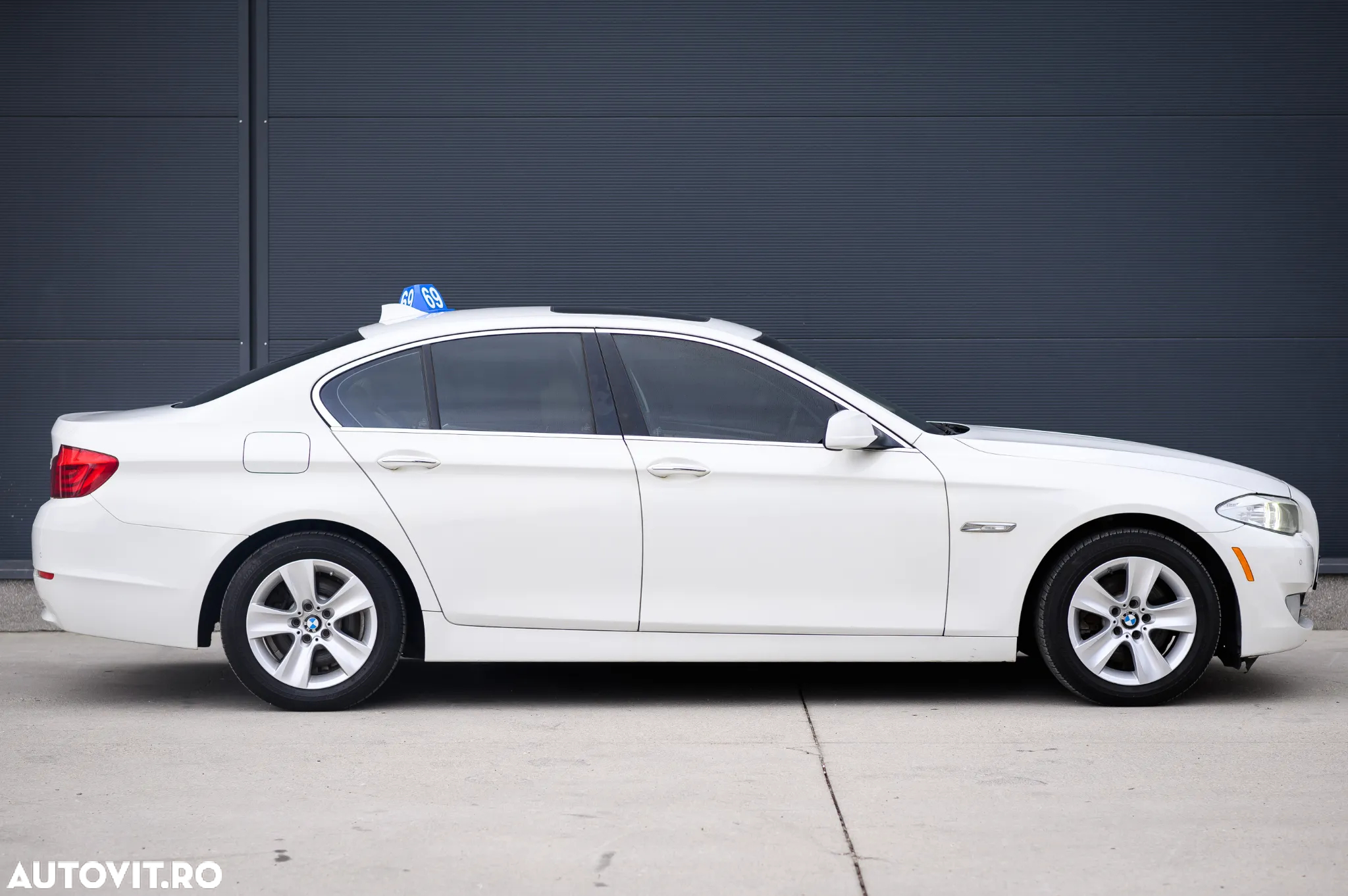 BMW Seria 5 528i Aut. - 11