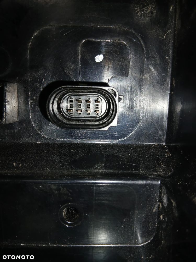 Audi Q2 lampa tył tylna led neon  lewa 81A945091B - 4