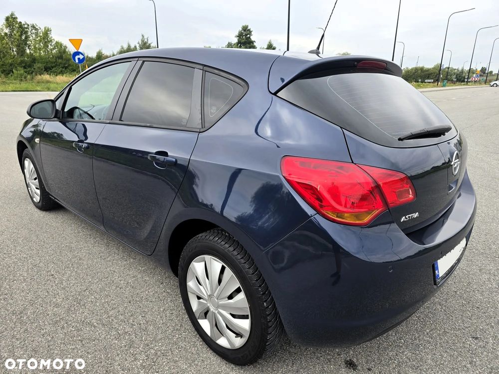 Opel Astra 1.6 Cosmo - 37