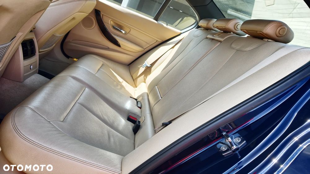 BMW Seria 3 - 25
