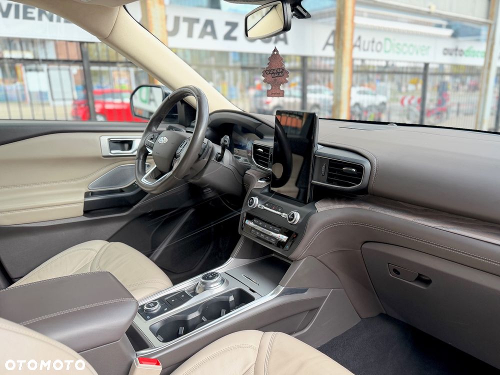 Ford Explorer EcoBoost Plug-in Hybrid ST-LINE - 24