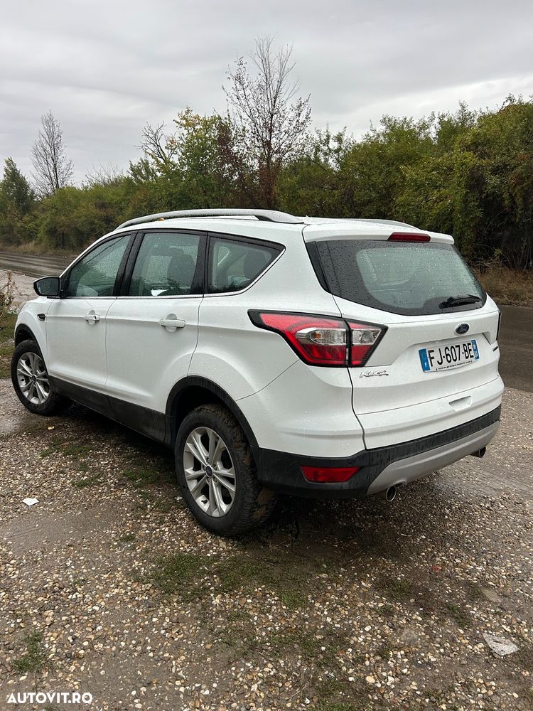 Ford Kuga - 4
