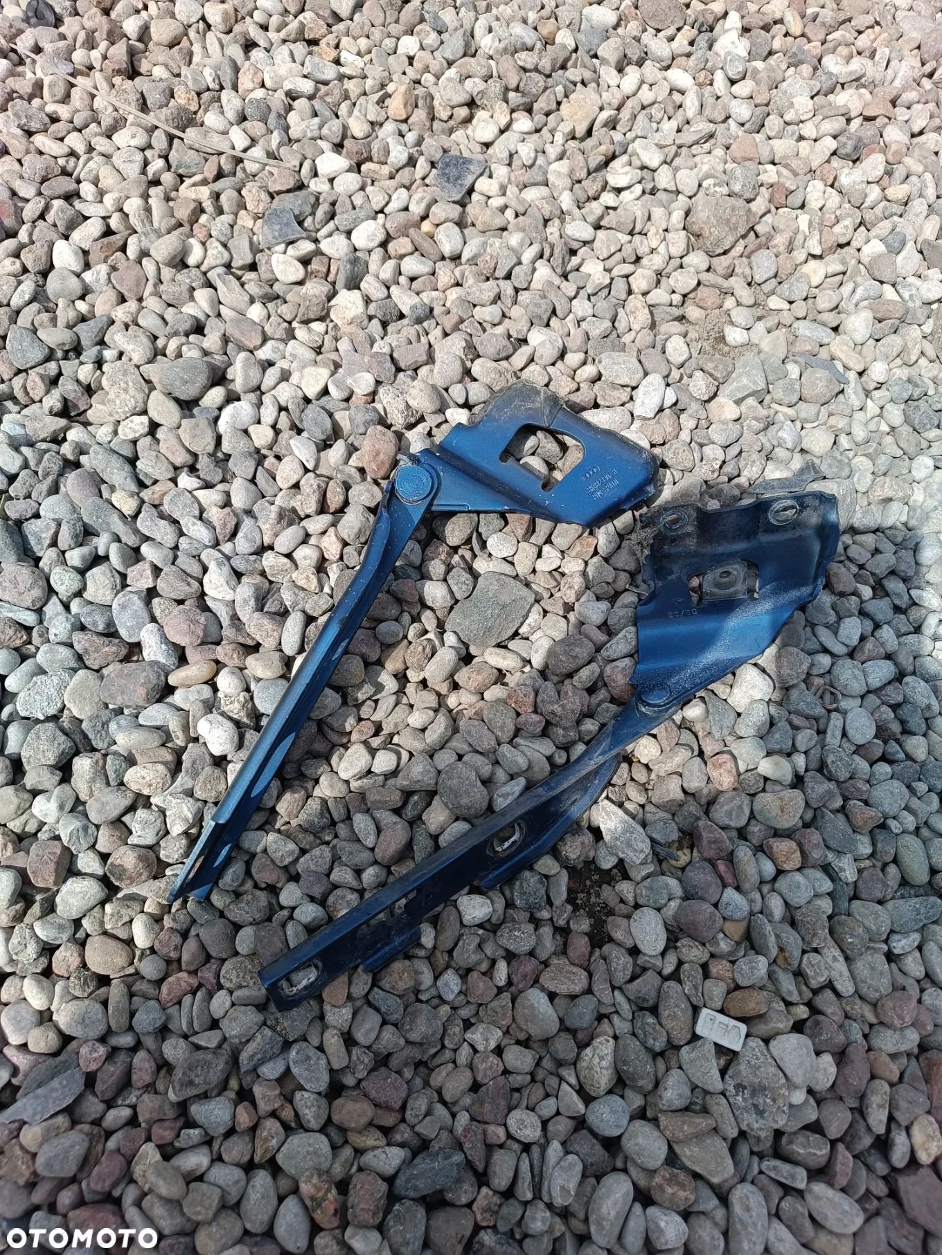 ZAWIAS MASKI PRAWY LEWY KOMPLET AUDI A4 B8 LX5V 8K0823302B - 1