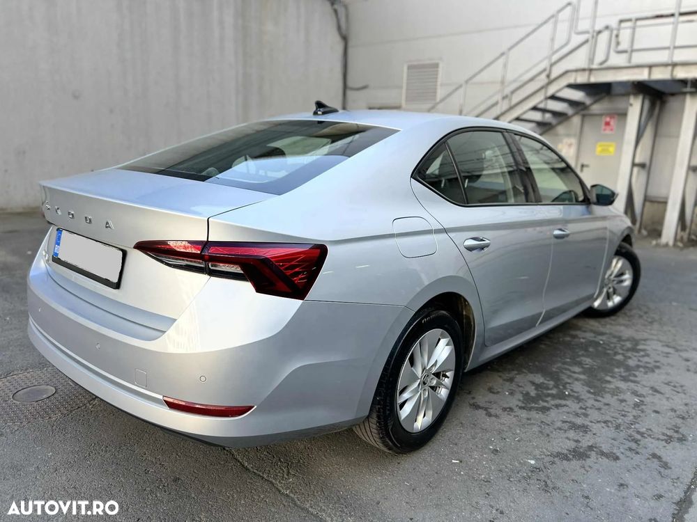 Skoda Octavia 2.0 TDI DSG Ambition - 5