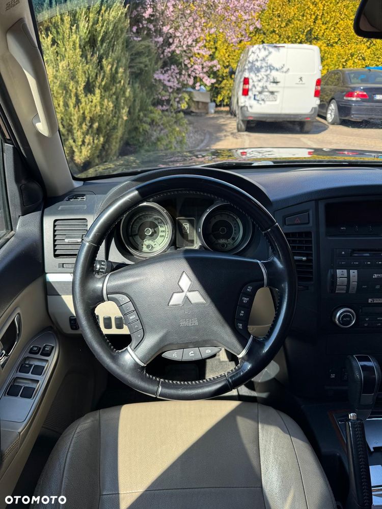 Mitsubishi Pajero 3.2 DID Instyle - 9