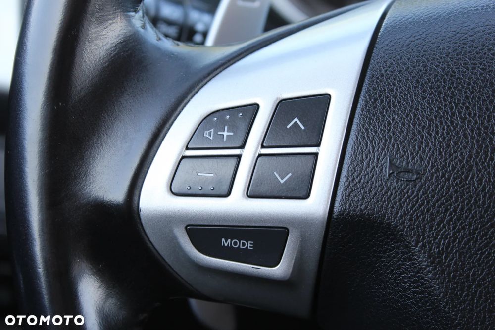 Peugeot 4007 - 27