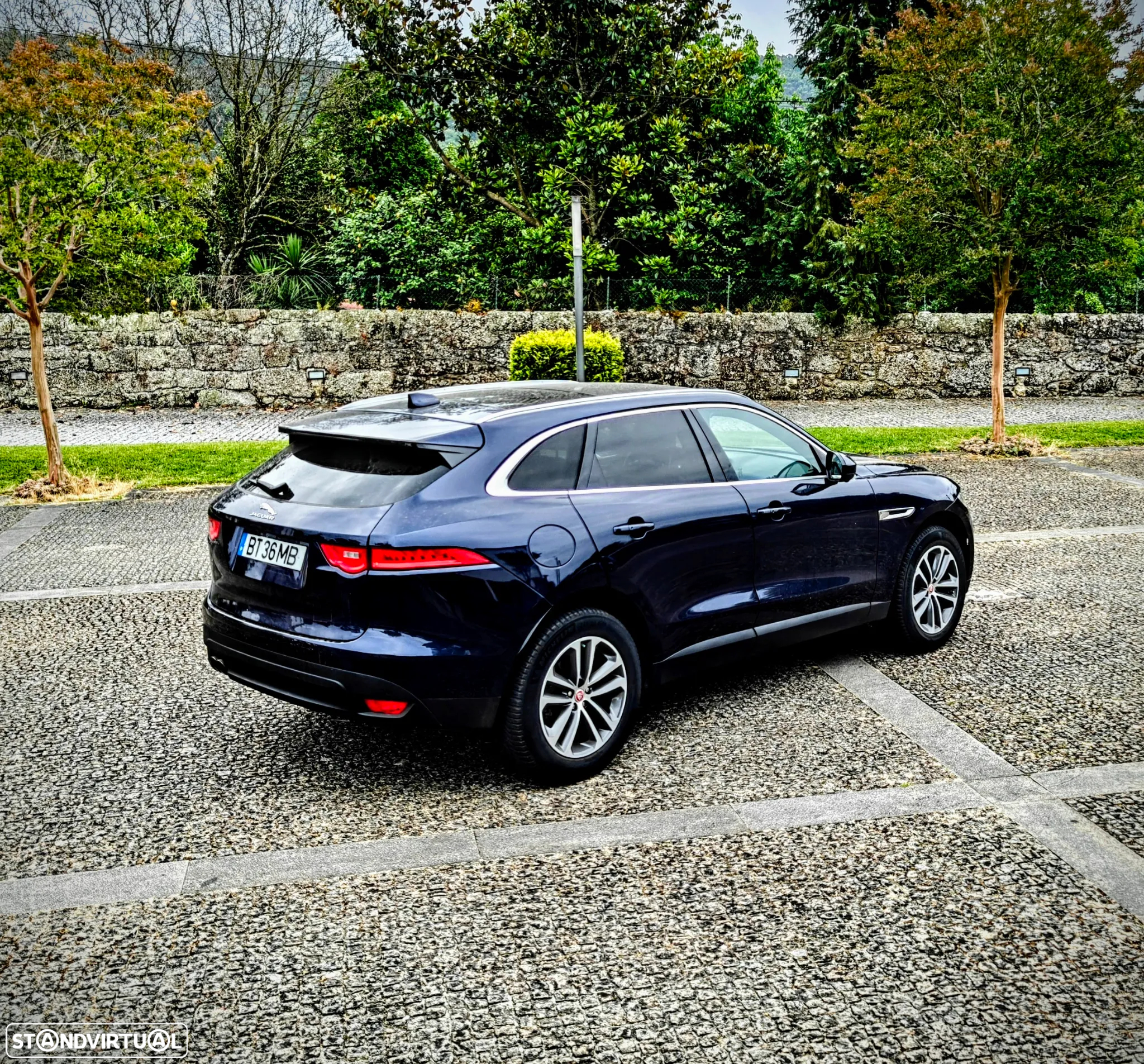 Jaguar F-Pace 2.0 D200 AWD R-Dynamic S - 3