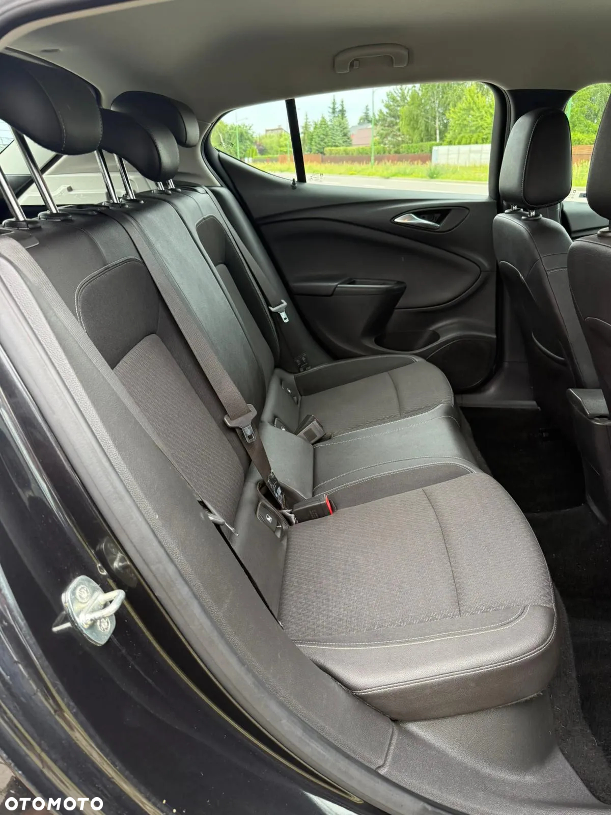 Opel Astra 1.4 Turbo Edition - 11