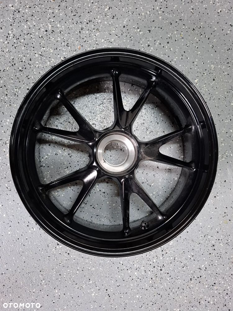 Triumph Speed Triple 1200 felga tył rr rs - 1