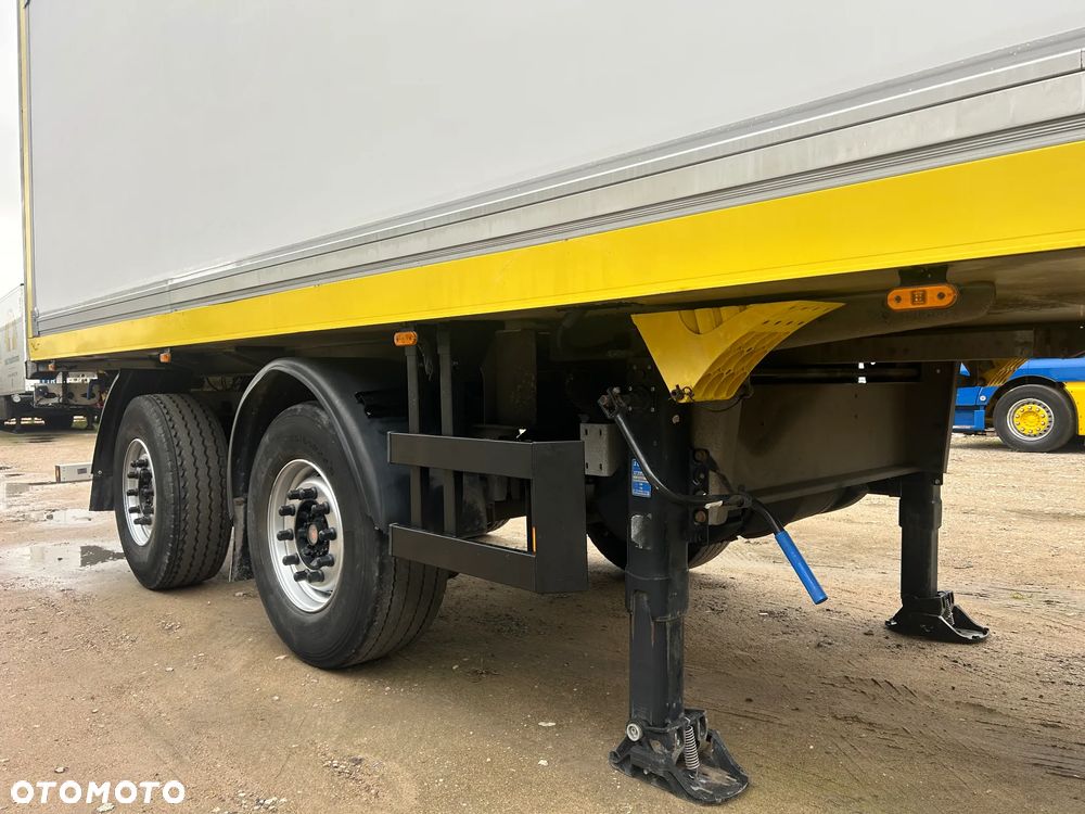 Schmitz Cargobull SKO 18 THERMO KING SL-100e / 2 OSIE / 22 PALETY / OŚ SKRĘTNA / ROLETA / SKRĘTNA OŚ NA OBROTNICY / IDEALNA POD DYSTRYBUCJĘ / ŚWIETNIE ZWROTNA KRÓTKA NACZEPA !! - 27