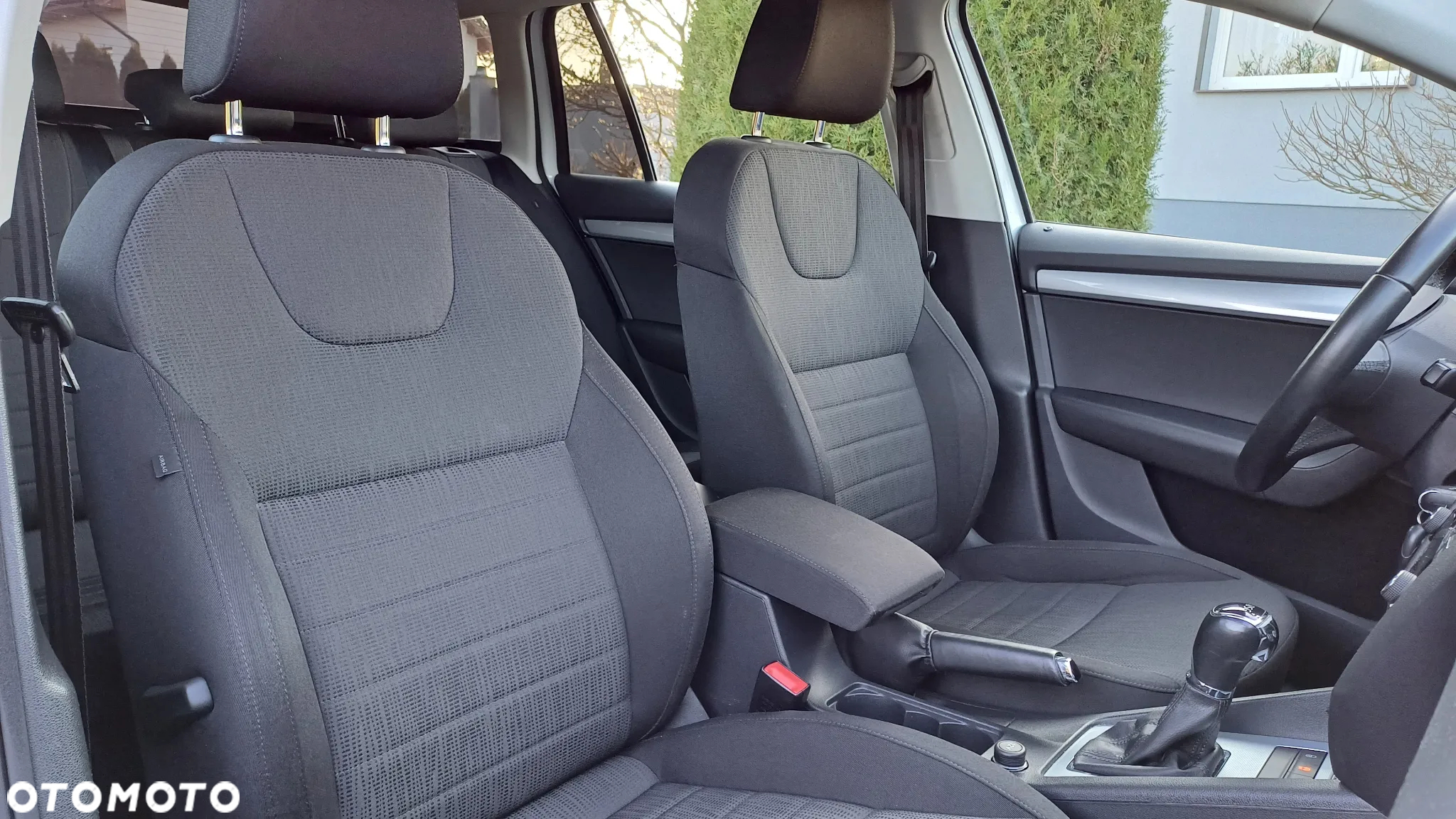 Volkswagen Passat - 16
