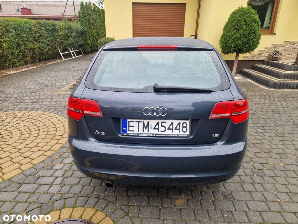 Audi A3 Sportback 1.6 Ambiente - 5