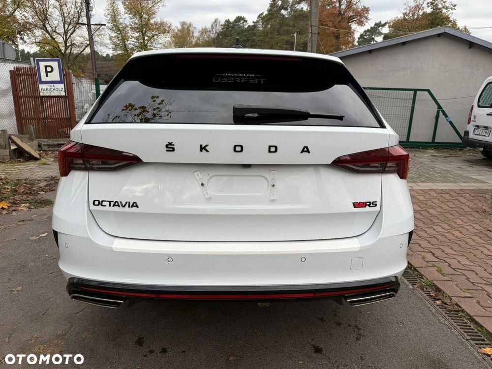 Skoda Octavia 2.0 TDI DSG 4x4 RS Plus - 11