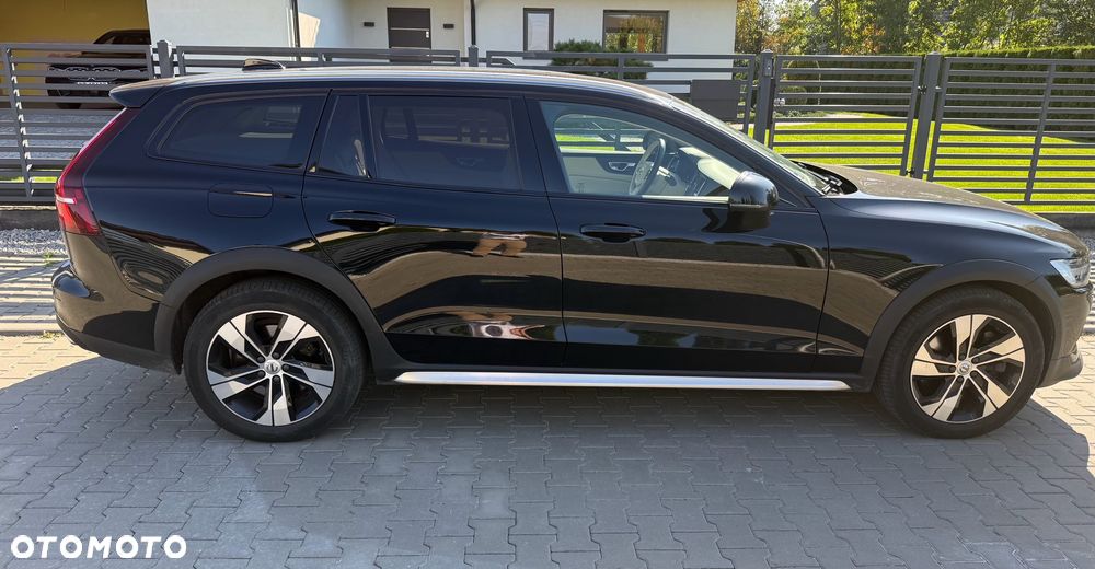 Volvo V60 2022 photo 5