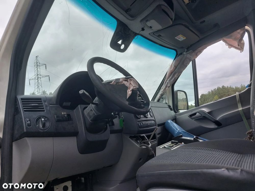 Mercedes-Benz Sprinter - 5