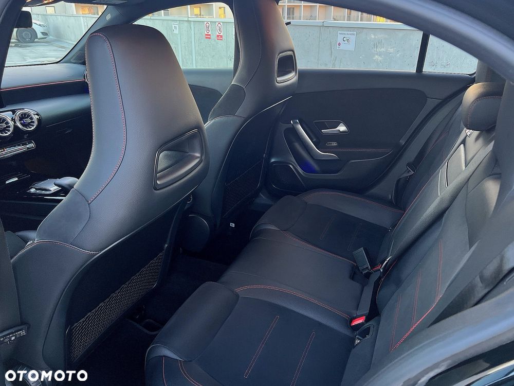 Mercedes-Benz Klasa A 250 e PHEV AMG Line 8G-DCT - 18