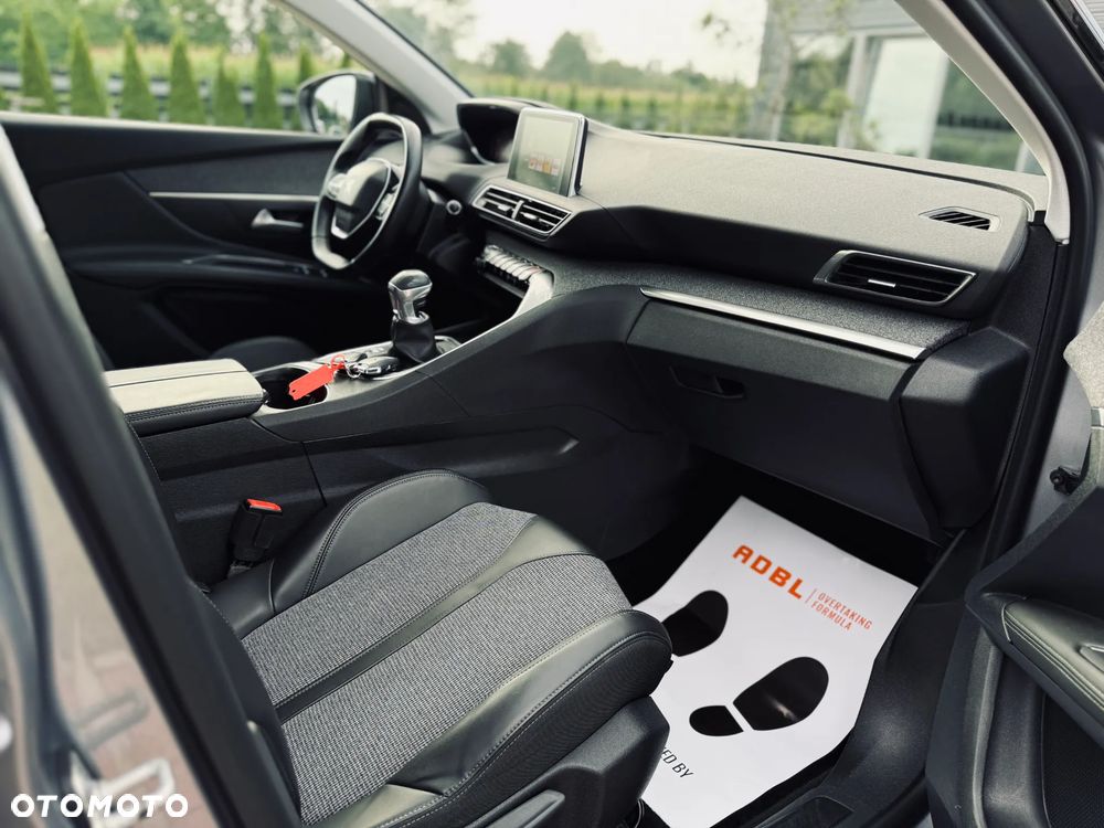 Peugeot 3008 BlueHDi 150 Stop & Start Allure - 19