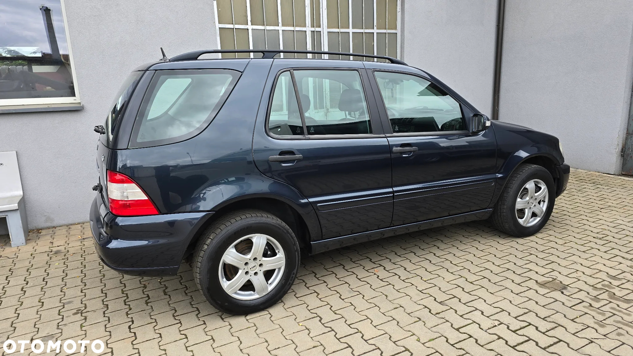 Mercedes-Benz ML 320 - 10