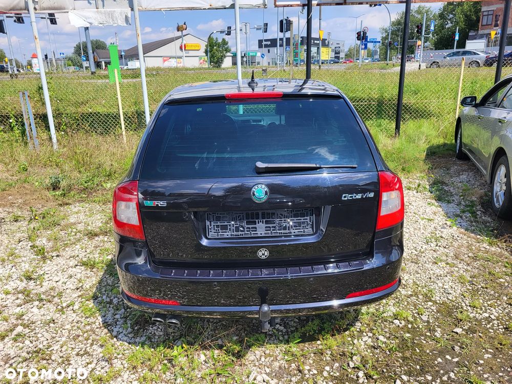 Skoda Octavia Combi 2.0 TDI DPF DSG RS - 7
