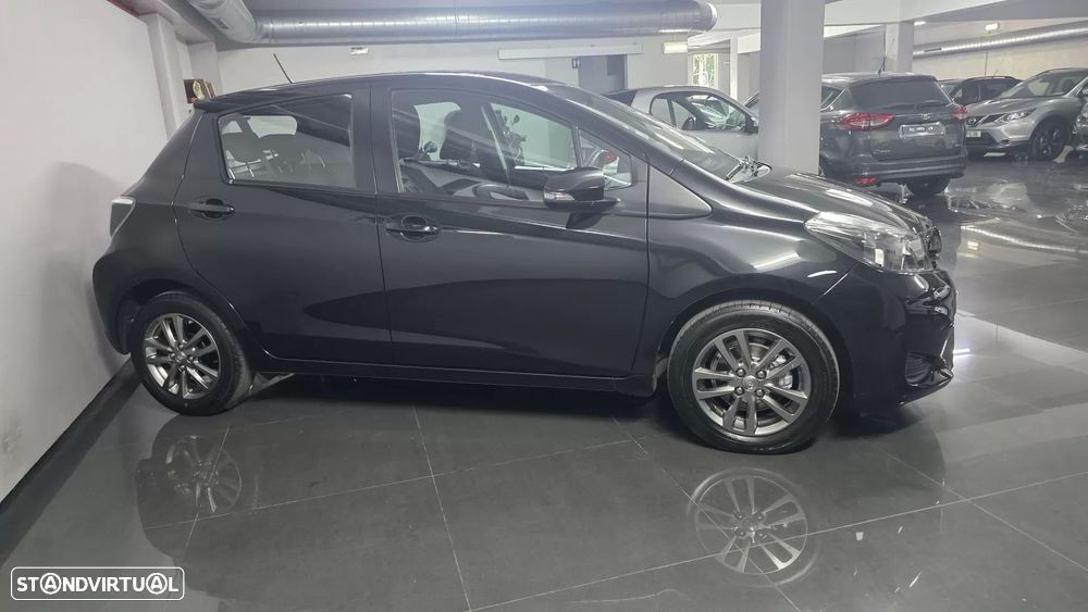 Toyota Yaris 1.33 VVT-i Comfort — fotografia 3
