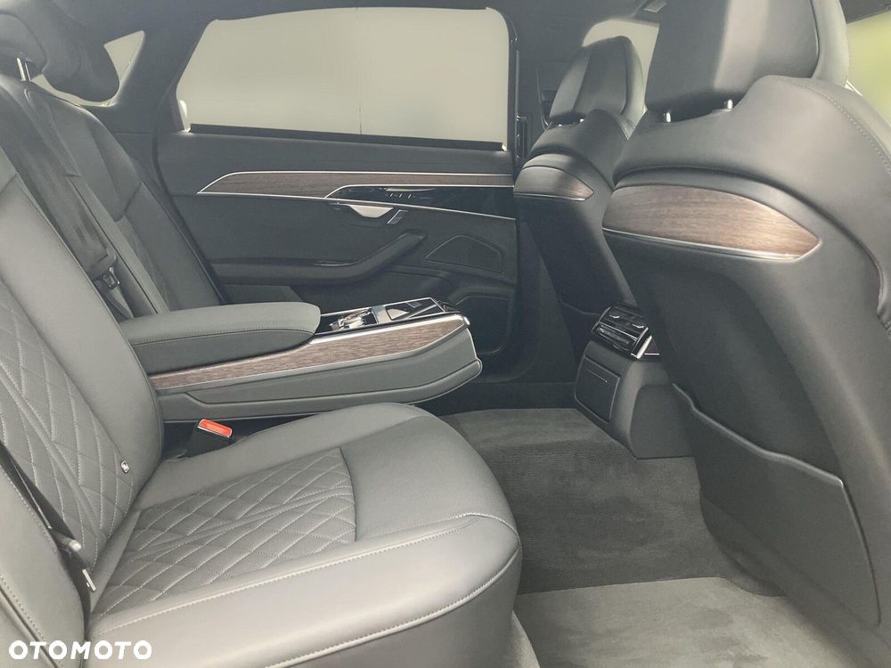 Audi A8 - 15