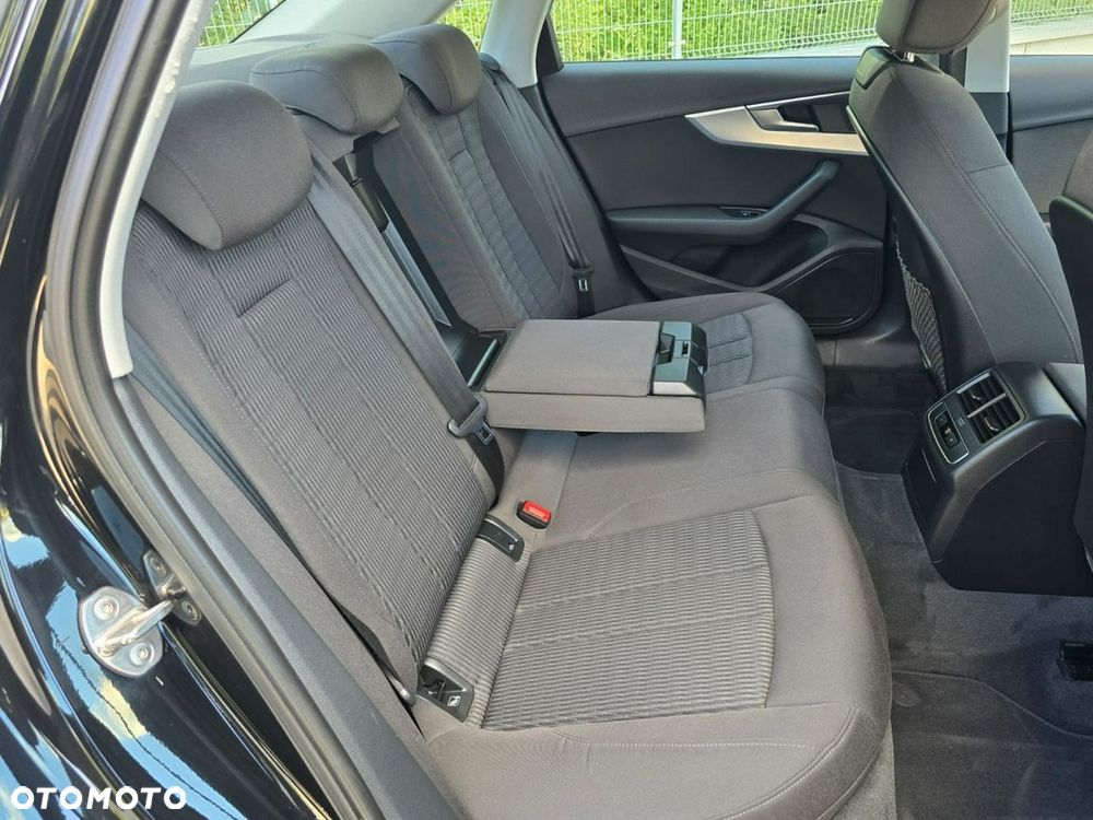 Audi A4 Limousine - 19