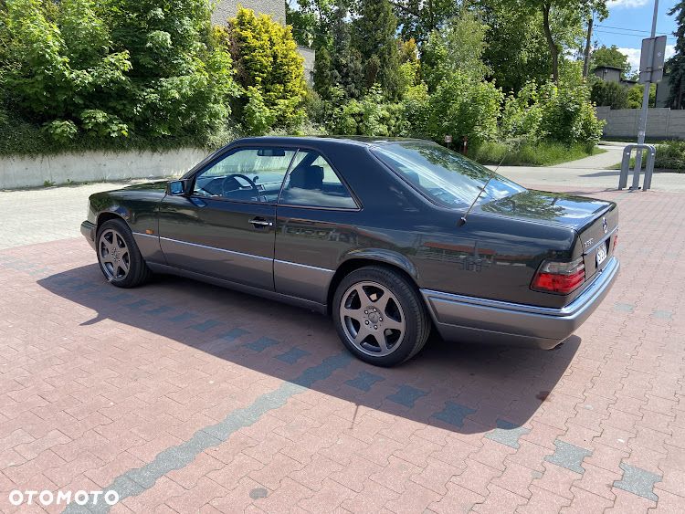 Mercedes-Benz Klasa E - 14
