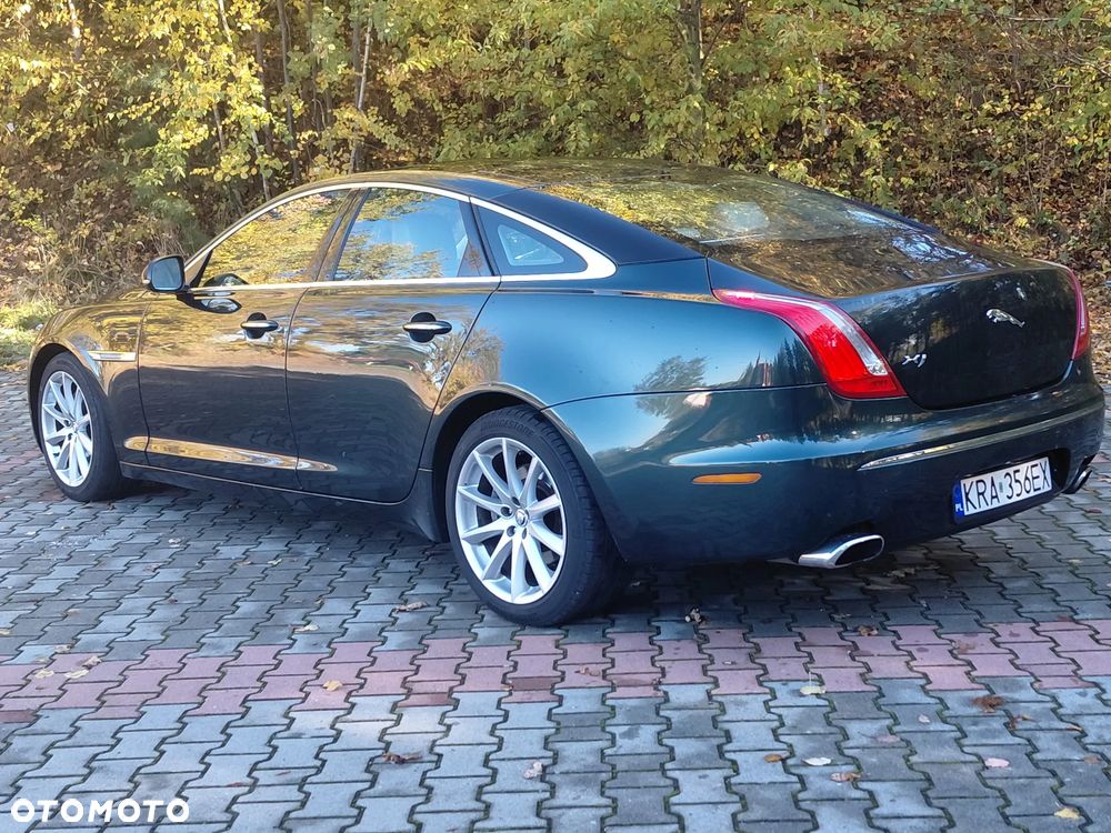 Jaguar XJ - 7