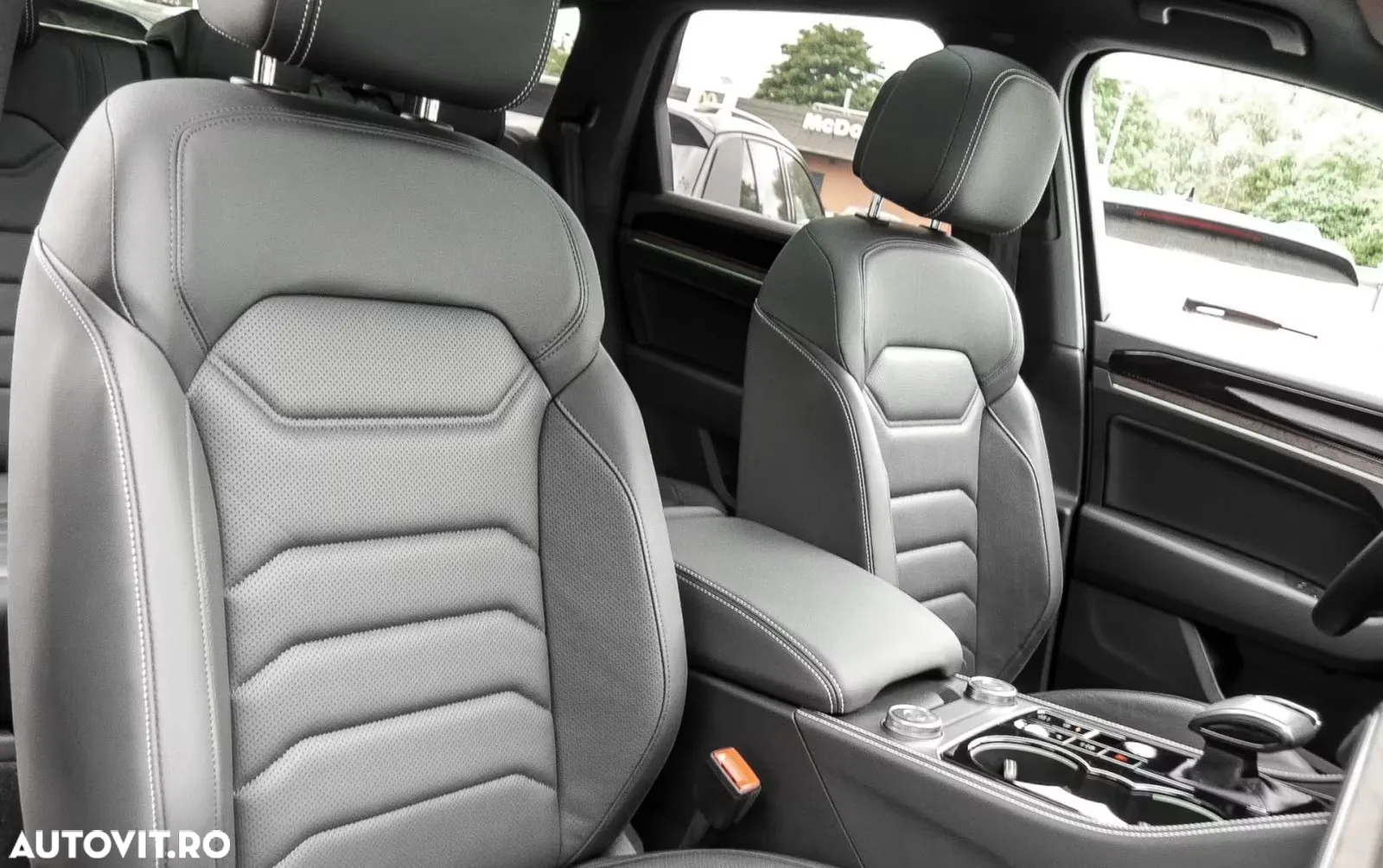 Volkswagen Touareg 3.0 V6 e-Hybrid 4Motion Aut. Elegance - 6