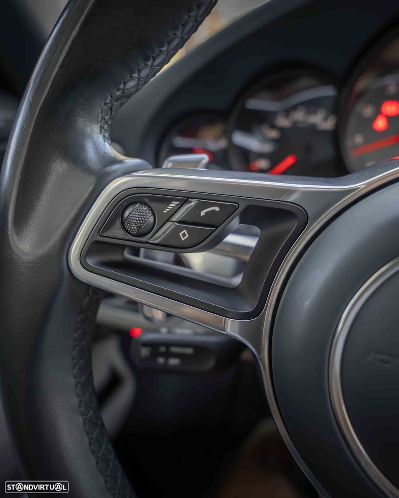 Porsche 911 (991) - 18