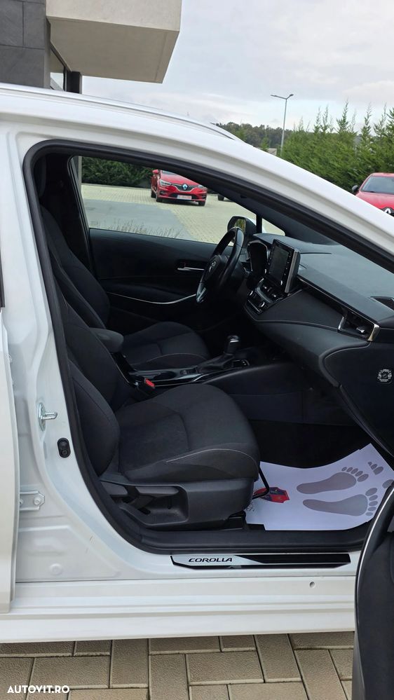 Toyota Corolla 1.8 Business Edition - 22