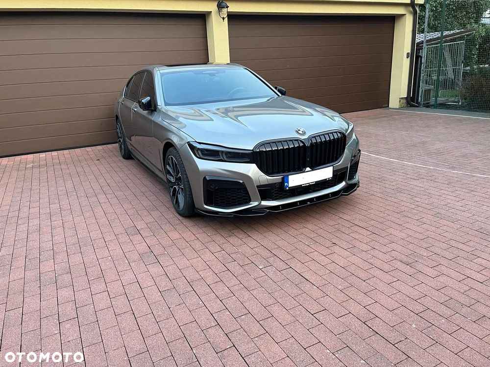 BMW Seria 7 750i xDrive - 27
