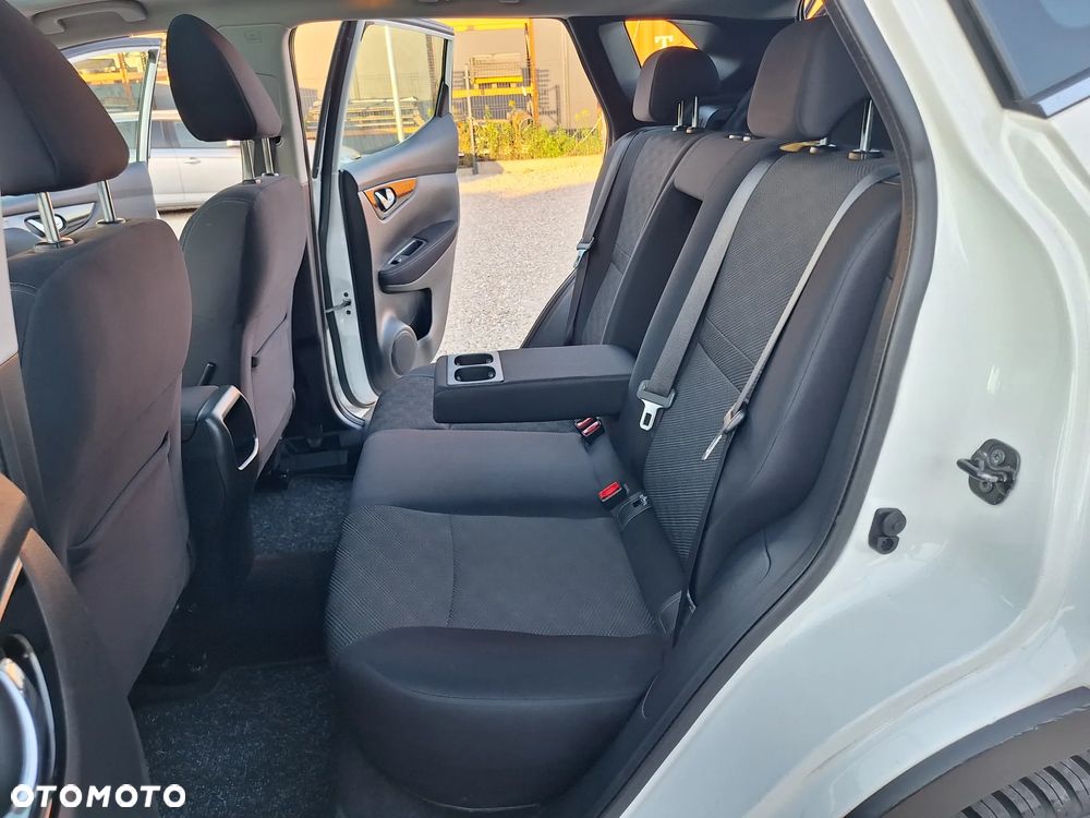 Nissan Qashqai 1.2 DIG-T Xtronic TEKNA - 30