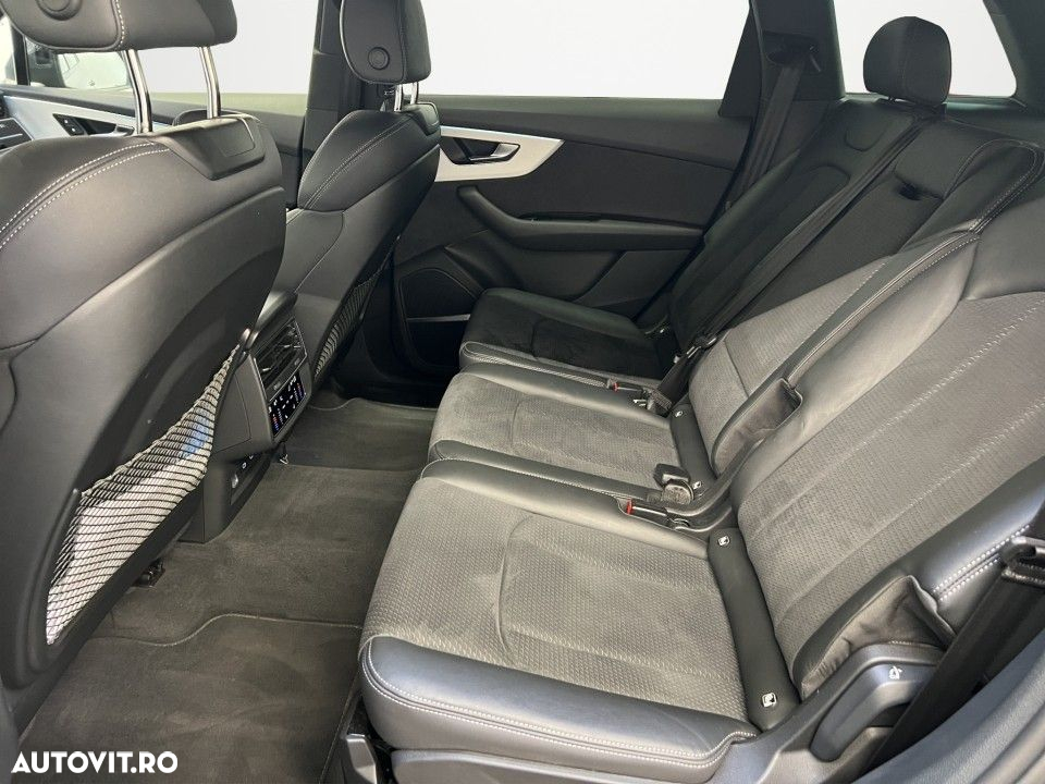 Audi Q7 - 13