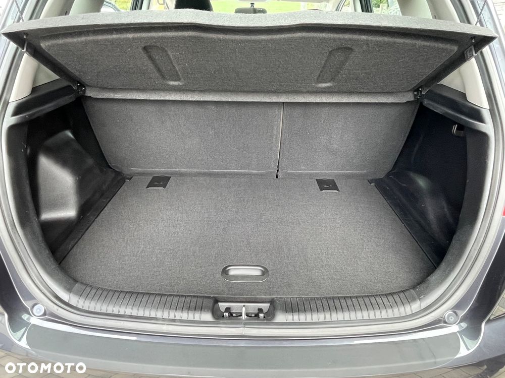 Kia Venga 1.4 CVVT Spirit - 23