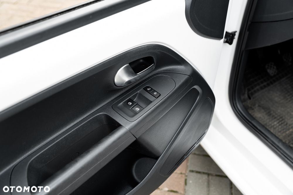 Volkswagen up! 1.0 high - 18