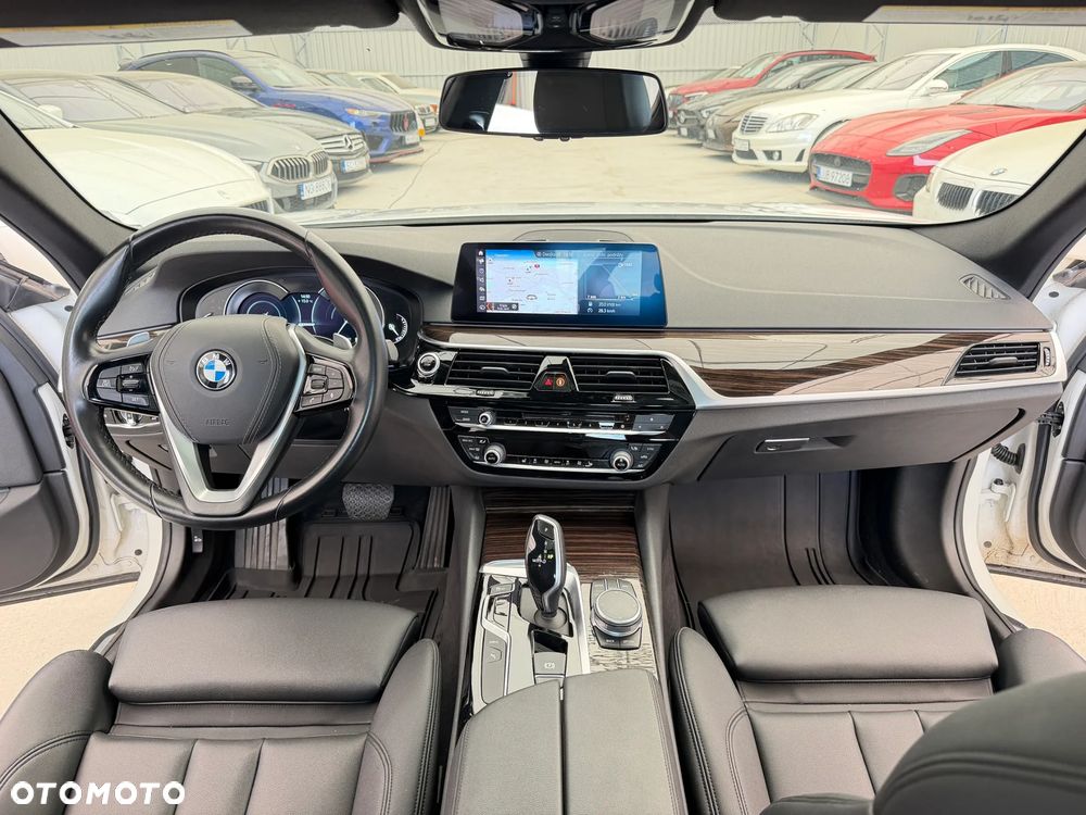 BMW Seria 5 530e iPerformance GPF Sport - 7