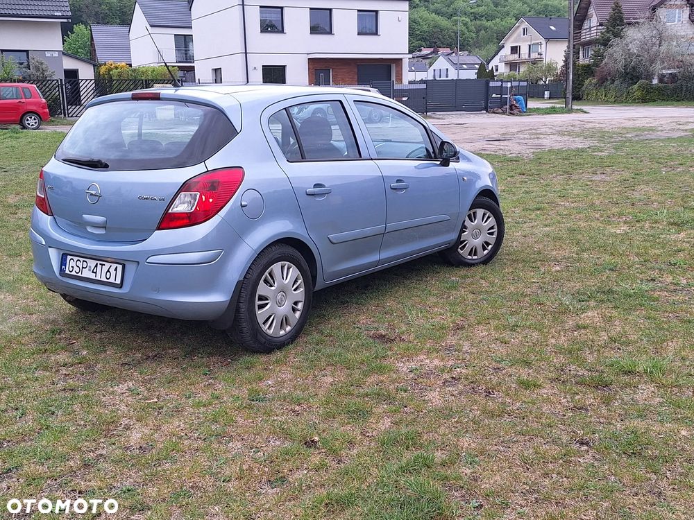 Opel Corsa 1.4 16V Cosmo - 8