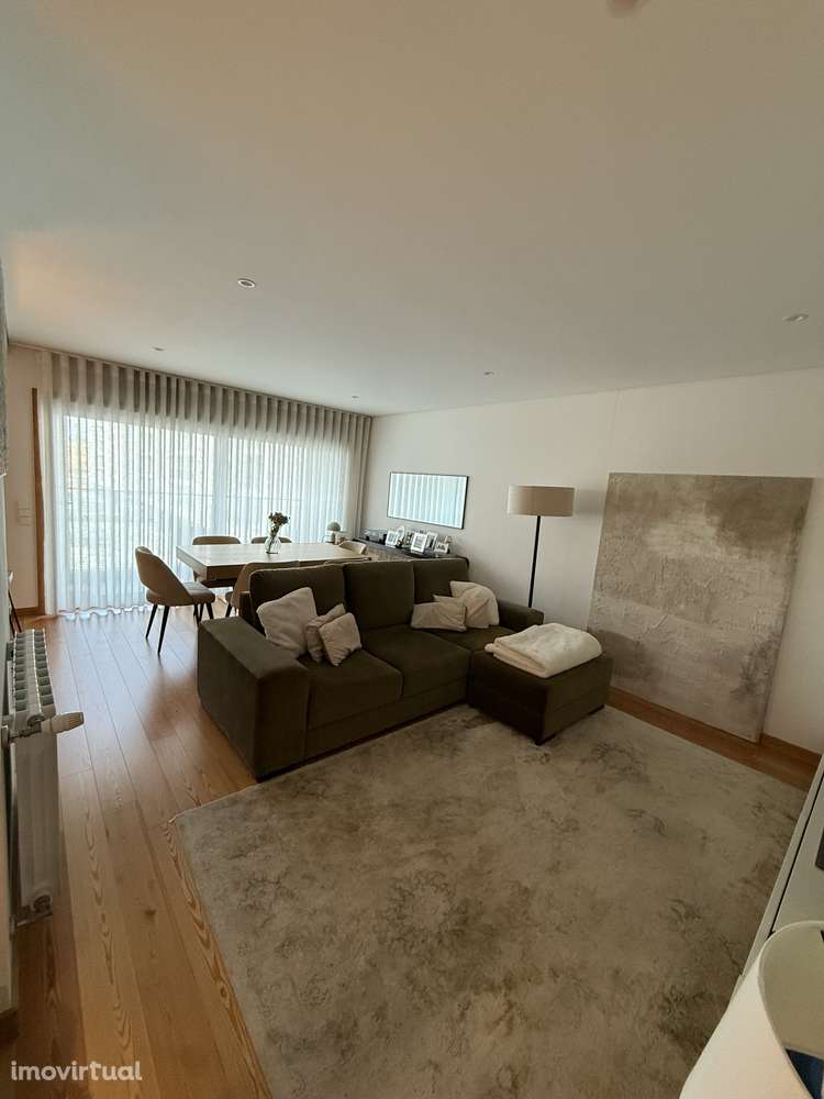 T2 Moderno com Varanda na Prelada - Grande imagem: 2/27