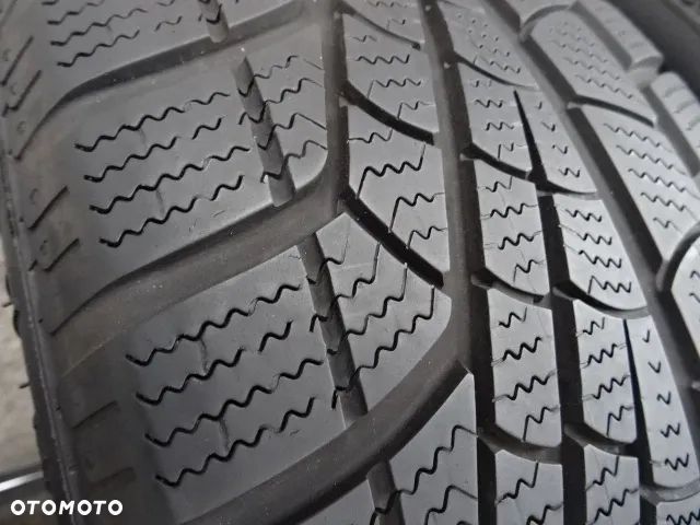 235/45/R17 94H Pirelli Winter Sotto Zero W210 - 3