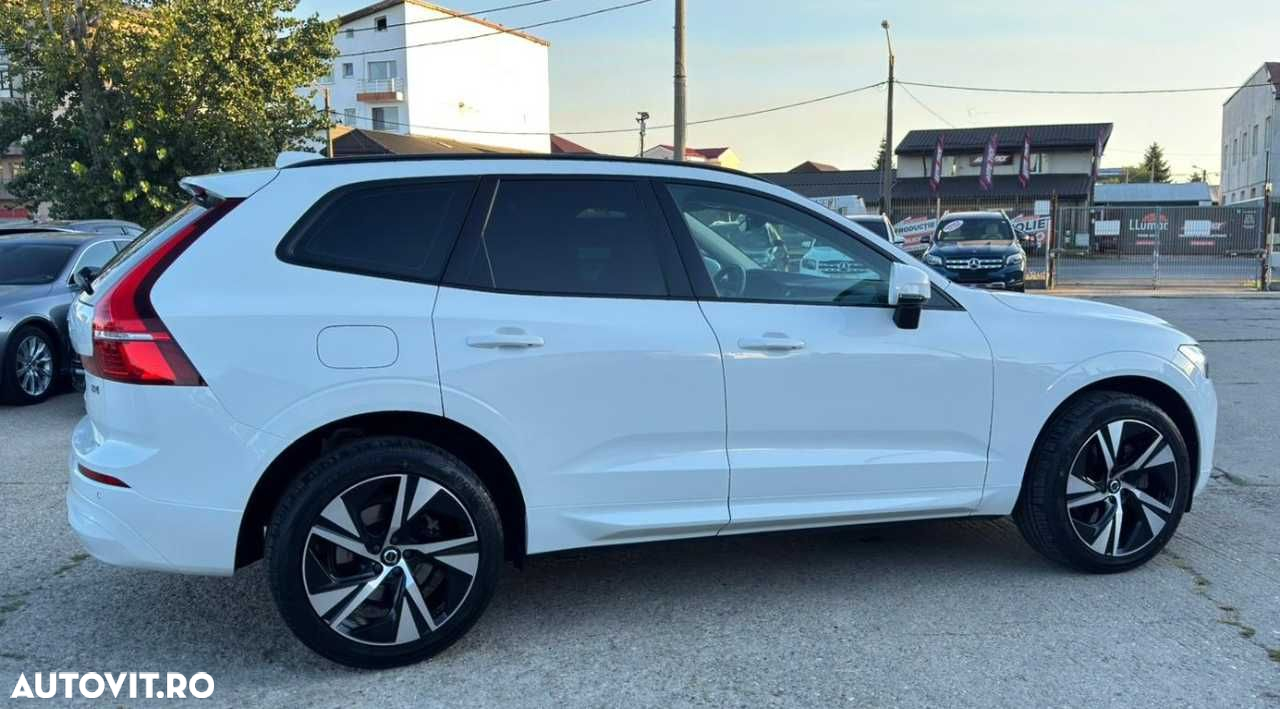 Volvo XC 60 B4 MHEV AT8 FWD Momentum Pro - 9