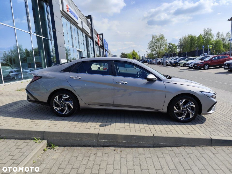 Hyundai Elantra - 5