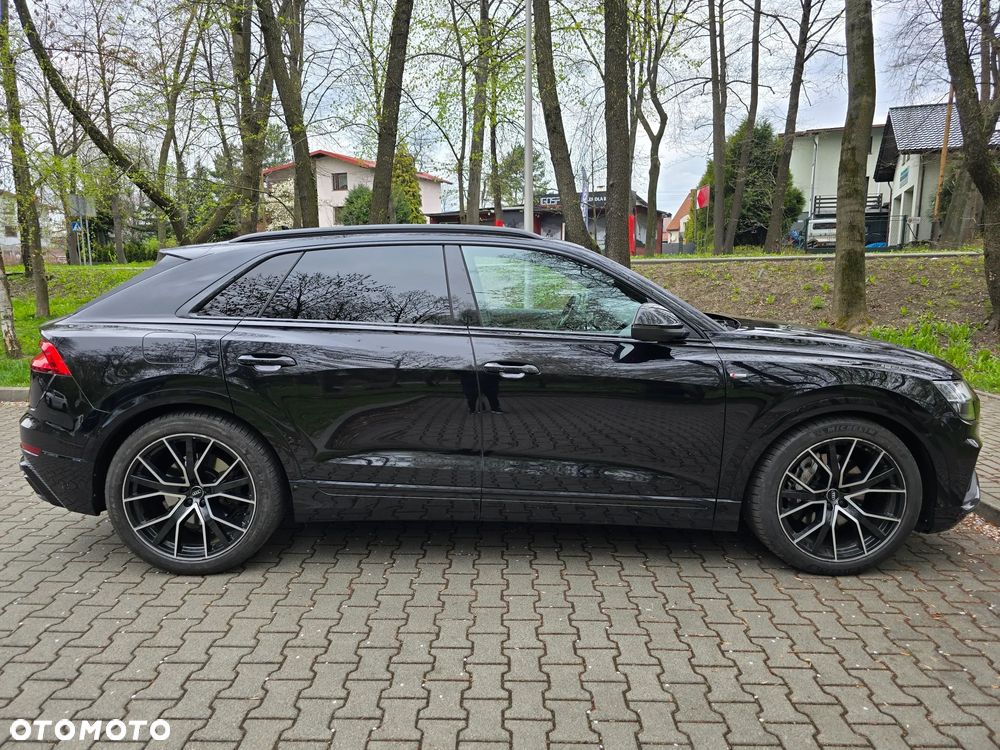 Audi Q8 - 1