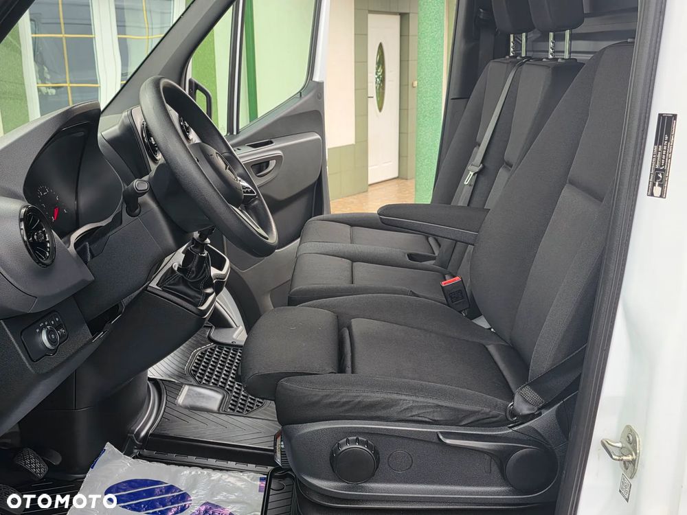 Mercedes-Benz Sprinter 317 - 31